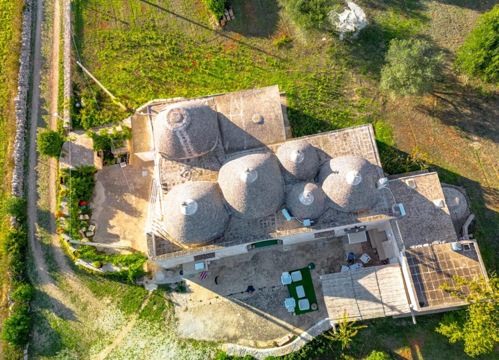 Trulli Carlo Anna